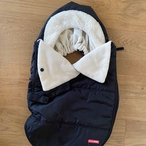 SOLD ELSEWHERE Skip Hop Car seat Cover
